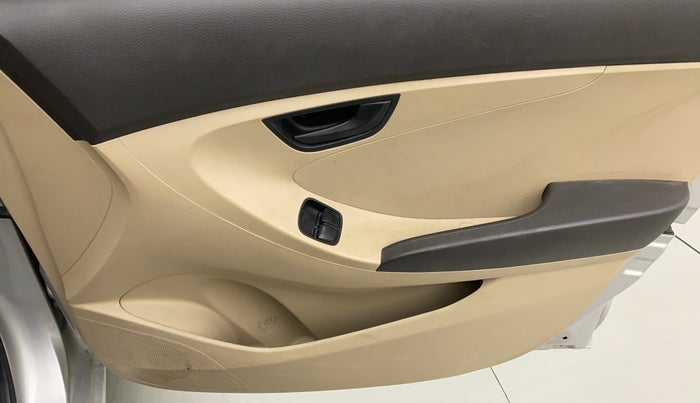 2017 Hyundai Eon ERA +, Petrol, Manual, 52,120 km, Driver Side Door Panels Control