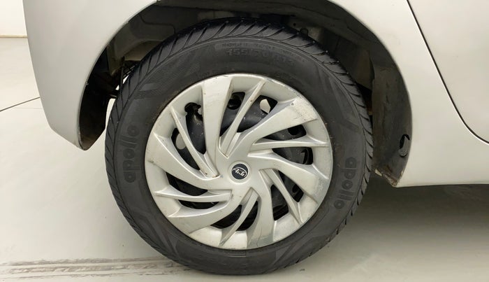 2017 Hyundai Eon ERA +, Petrol, Manual, 52,120 km, Right Rear Wheel