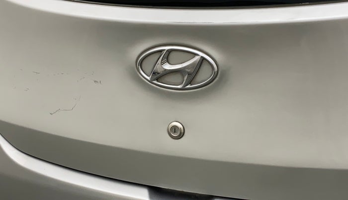 2017 Hyundai Eon ERA +, Petrol, Manual, 52,120 km, Dicky (Boot door) - Paint has minor damage