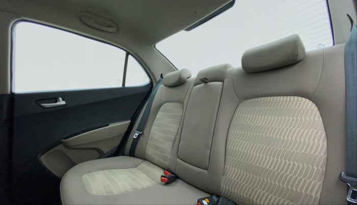 2017 Hyundai Xcent S 1.2, Petrol, Manual, 17,129 km, Right Side Rear Door Cabin