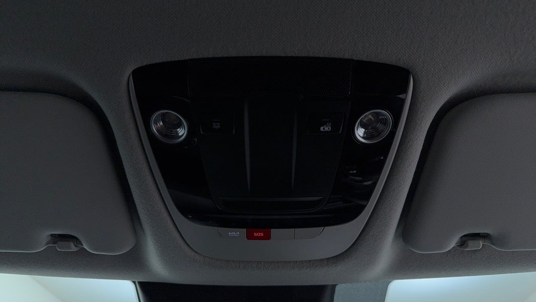 On-Roof Controls/Sunglass holder