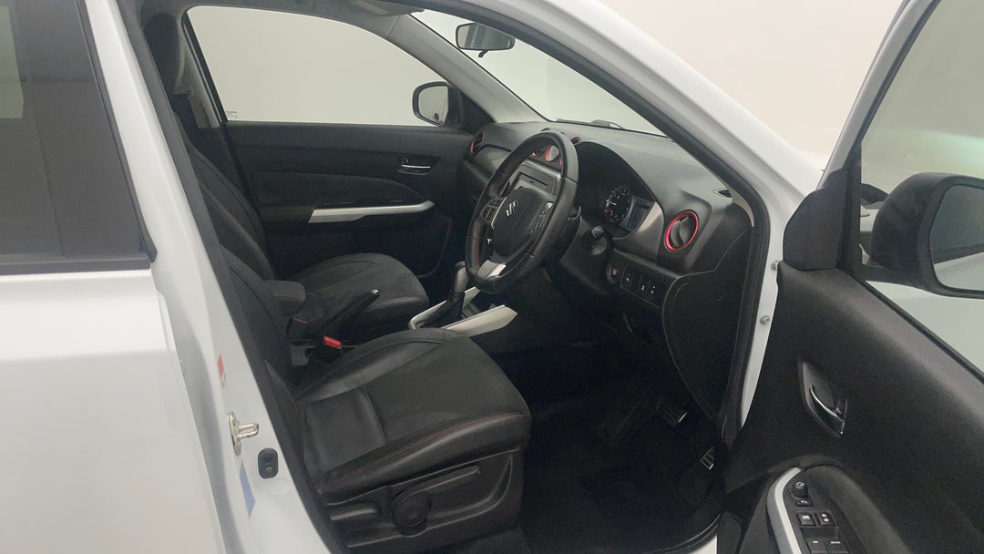 2017 Suzuki Vitara S Turbo (2WD), Automatic, 73893 km, Right Side Front Door Cabin View
