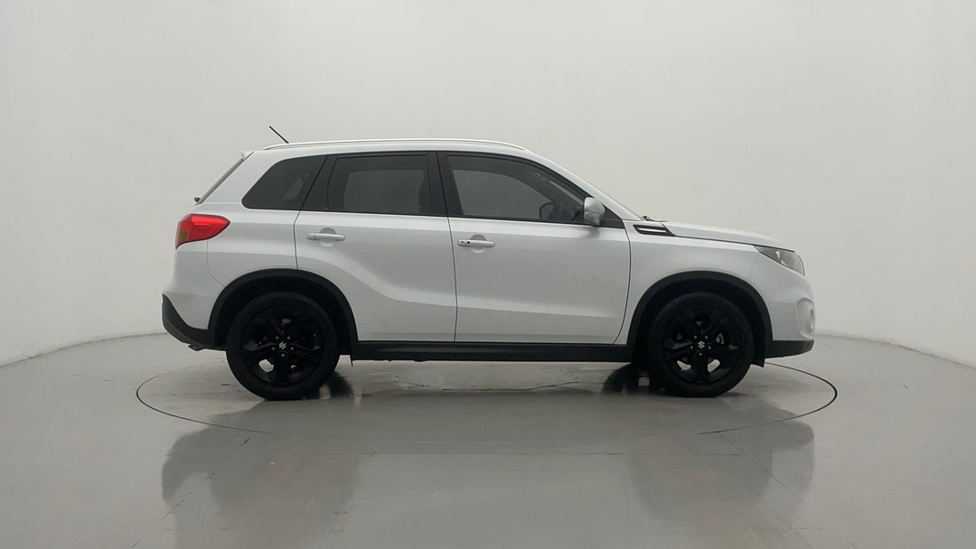 2017 Suzuki Vitara S Turbo (2WD), Automatic, 73893 km, Right Side View