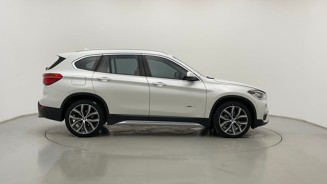 2017 BMW X1 Xdrive 25i, Automatic, 79734 km, Right Side View