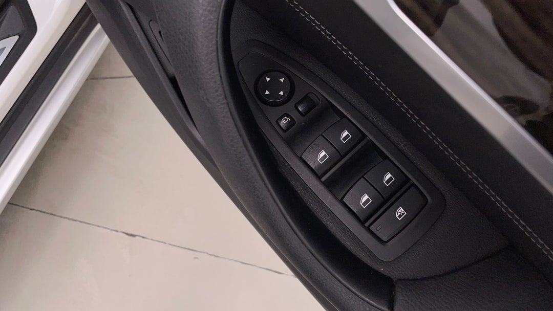 2017 BMW X1 Xdrive 25i, Automatic, 79734 km, Drivers Side Door Panel Controls