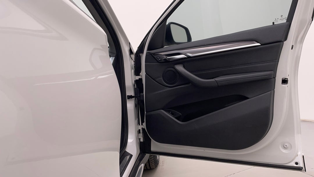 2017 BMW X1 Xdrive 25i, Automatic, 79734 km, Speaker View