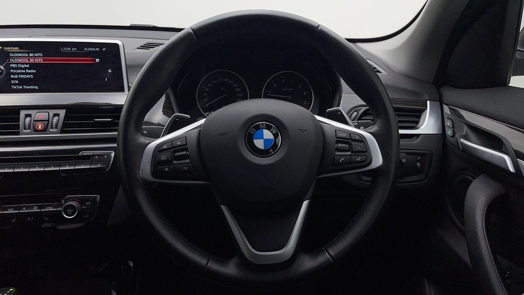 2017 BMW X1 Xdrive 25i, Automatic, 79734 km, Steering Wheel Close-up