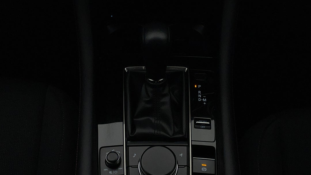 2024 Mazda Mazda3 G25 Evolve Sp, Automatic, 19900 km, Gear Lever 