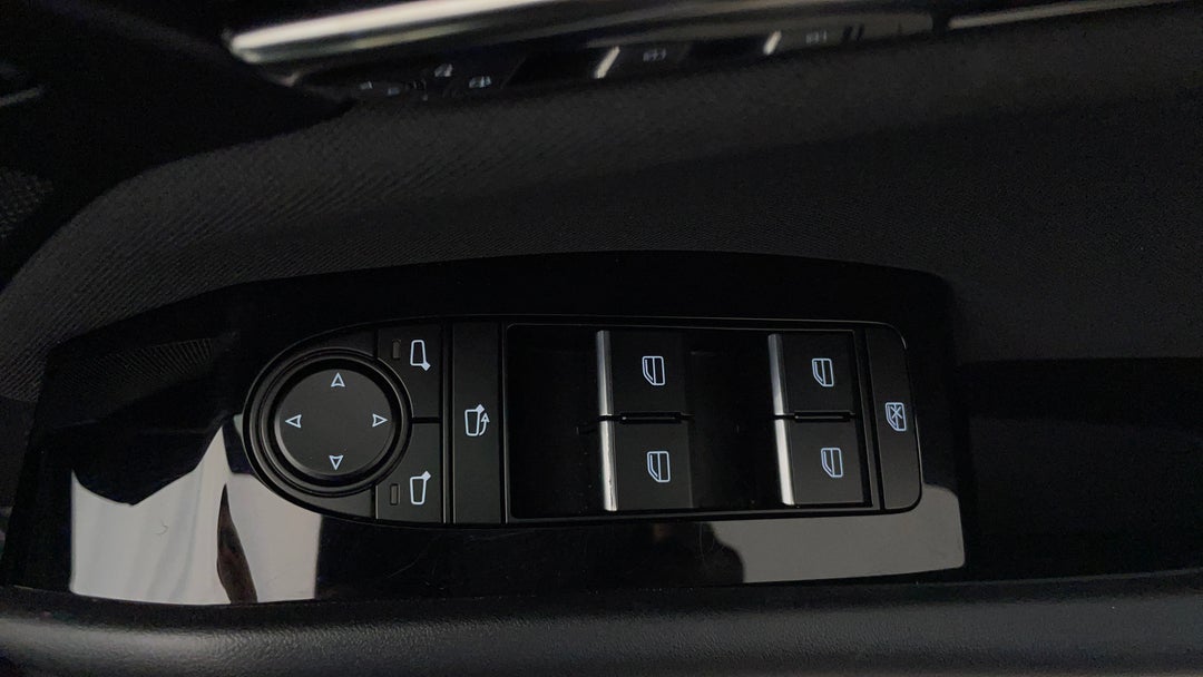 2024 Mazda Mazda3 G25 Evolve Sp, Automatic, 19900 km, Drivers Side Door Panel Controls