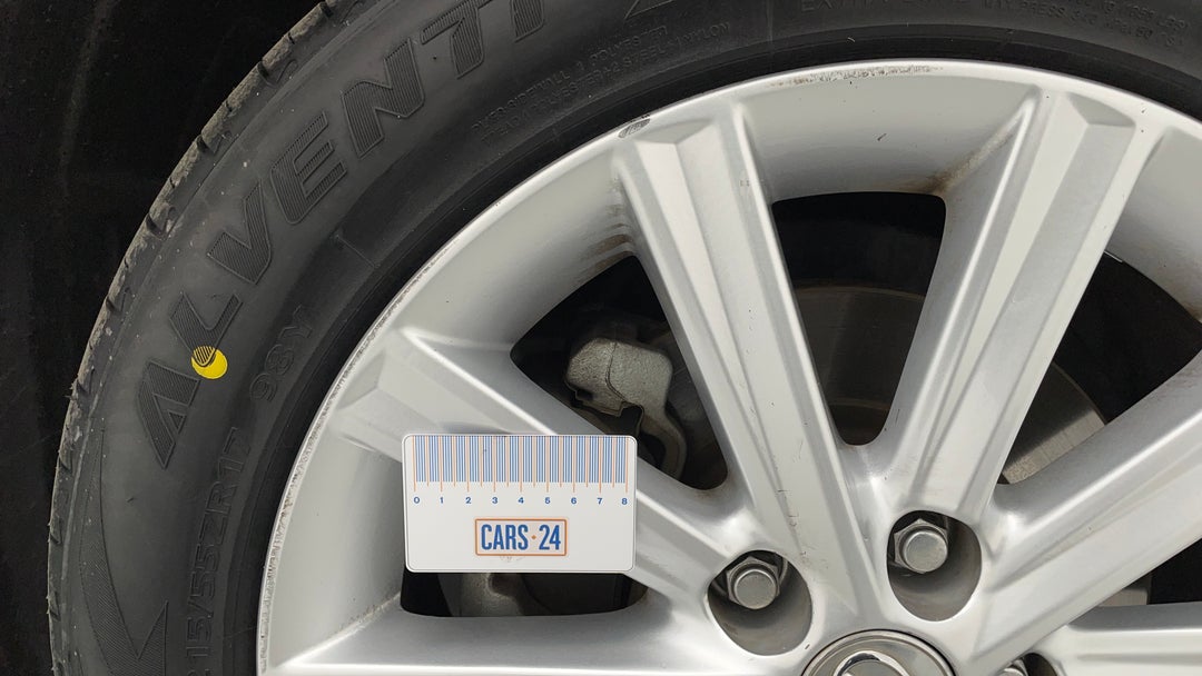 2017 Toyota Aurion At-x, Automatic, 64946 km, Wheels Rim Front LHS Scratch