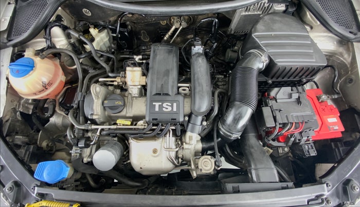 2014 Volkswagen Vento HIGHLINE 1.2 TSI AT, Petrol, Automatic, 76,696 km, Open Bonet