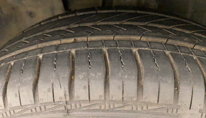 2012 Renault Pulse RXL DIESEL, Diesel, Manual, 96,796 km, Left Front Tyre Tread