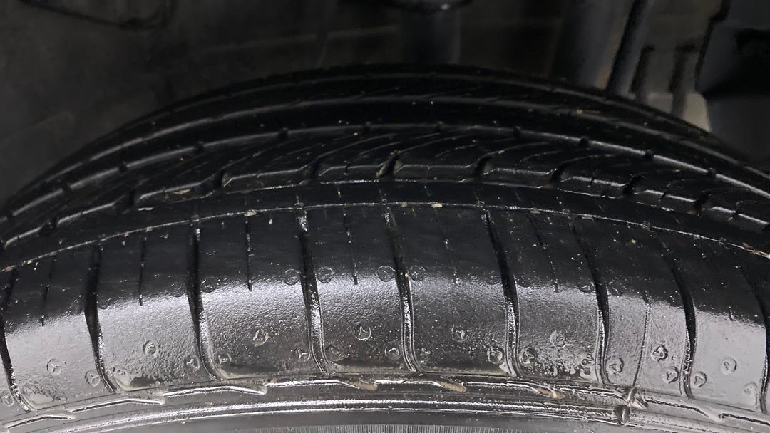 Left Rear Tyre Tread