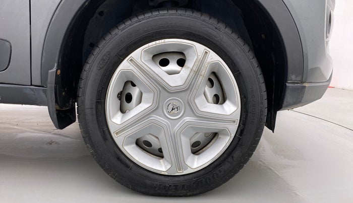 2020 Tata NEXON XE, Petrol, Manual, 14,871 km, Right Front Wheel