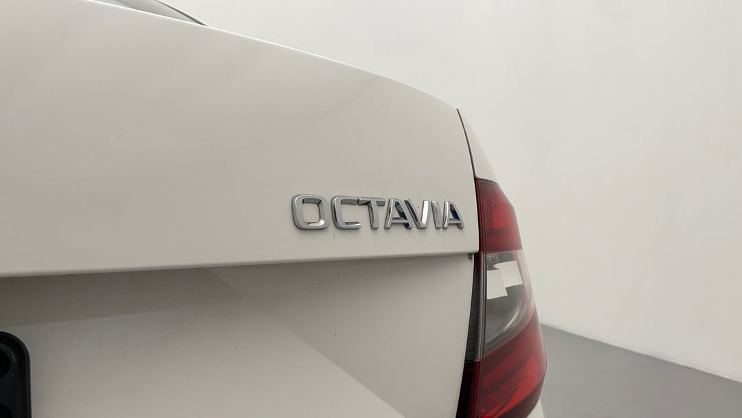 Badge (Boot Right Side)