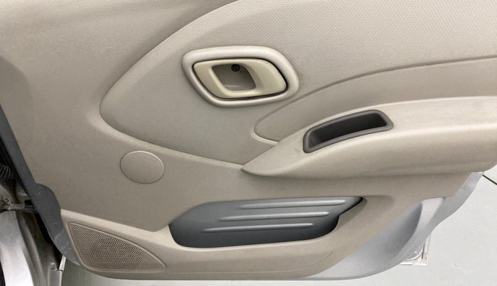 2016 Datsun Redi Go T (O), Petrol, Manual, 53,514 km, Driver Side Door Panels Control