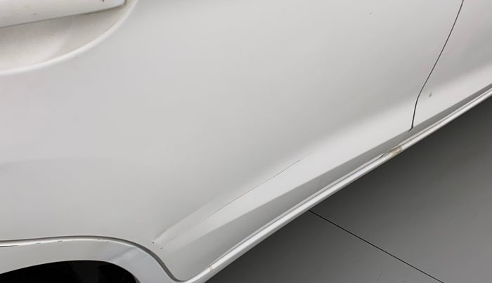 2013 Honda Amaze 1.2L I-VTEC VX, Petrol, Manual, 76,355 km, Right rear door - Minor scratches