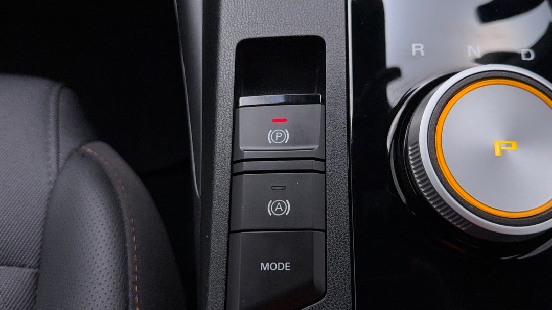 2024 MG Mg3 Hybrid+ Essence, Automatic, 21953 km, Handbrake