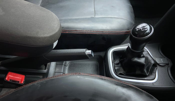 2017 Volkswagen Polo HIGHLINE PLUS 1.2L PETROL, Petrol, Manual, 23,293 km, Gear Lever