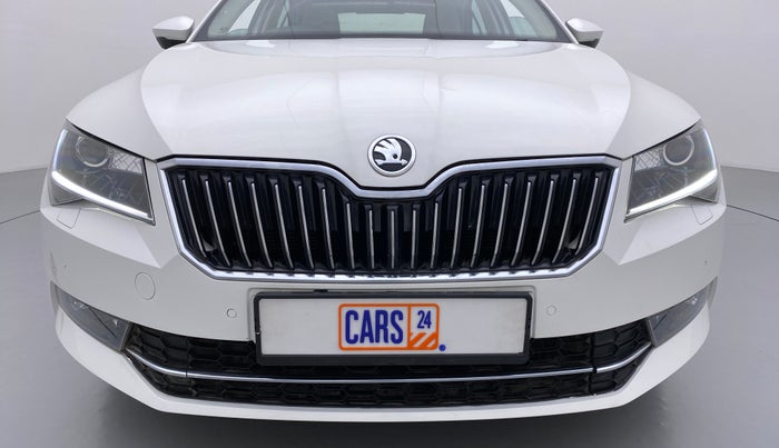 2016 Skoda Superb 1.8 TSI STYLE AT, Petrol, Automatic, 16,479 km, Daylight Running Lights (DRL's)