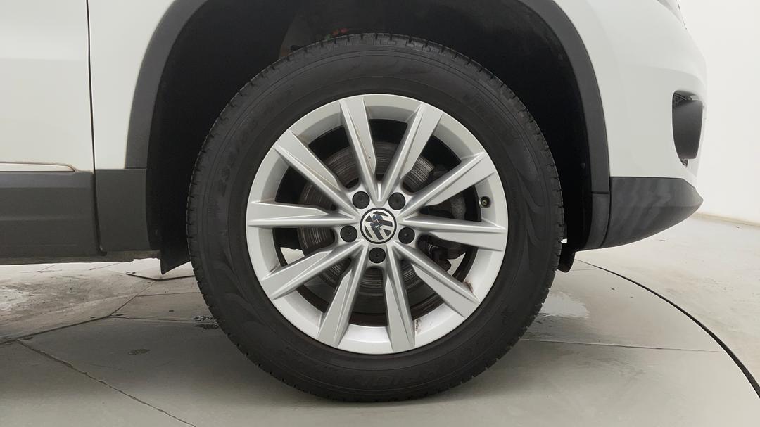 2015 Volkswagen Tiguan 132 Tsi (4x4), Automatic, 67665 km, Right Front Wheel
