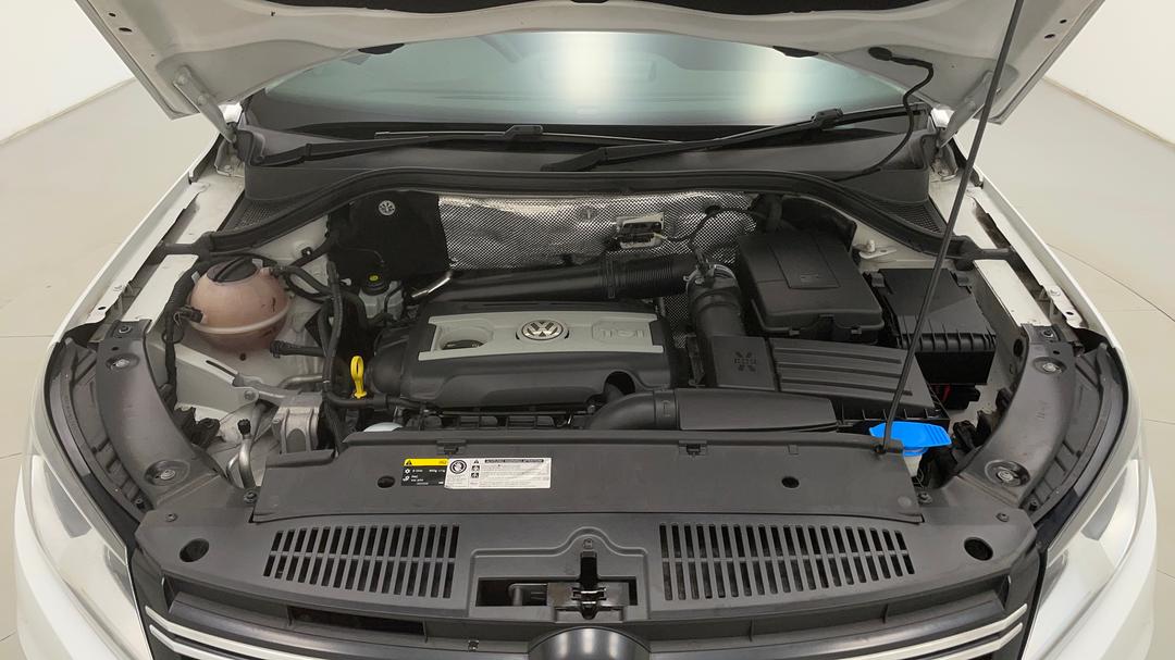 2015 Volkswagen Tiguan 132 Tsi (4x4), Automatic, 67665 km, Open Bonnet (Engine)