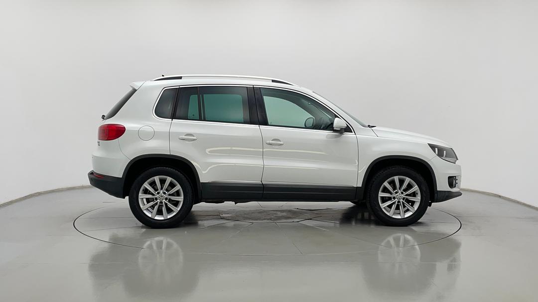 2015 Volkswagen Tiguan 132 Tsi (4x4), Automatic, 67665 km, Right Side View