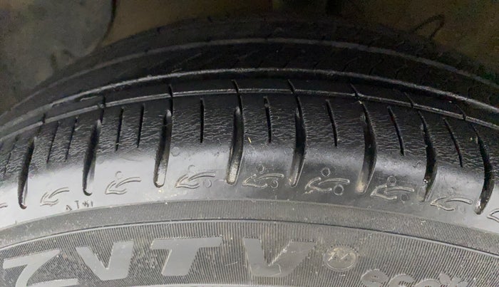 2020 Hyundai AURA SX 1.2 (O), Petrol, Manual, 16,835 km, Left Front Tyre Tread