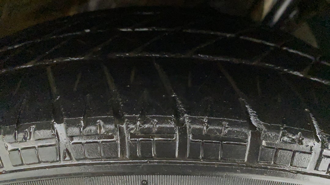 Left Front Tyre Tread