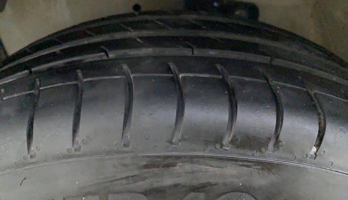 2017 Maruti Celerio ZXI AMT, Petrol, Automatic, 59,092 km, Left Front Tyre Tread