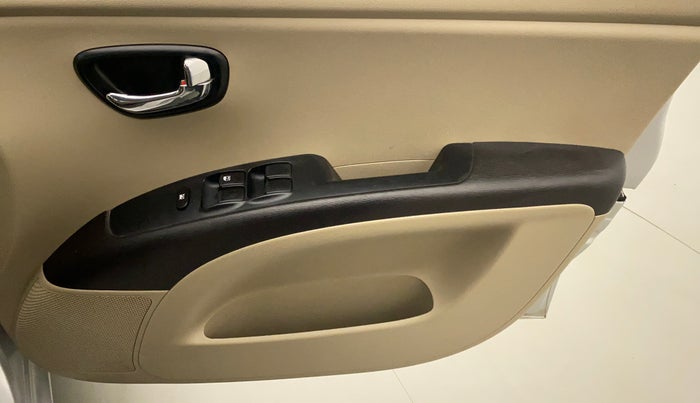 2014 Hyundai i10 SPORTZ 1.1, Petrol, Manual, 58,868 km, Driver Side Door Panels Control
