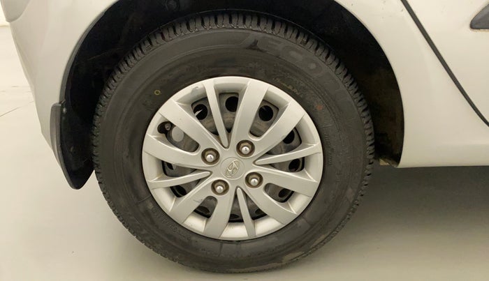 2014 Hyundai i10 SPORTZ 1.1, Petrol, Manual, 58,868 km, Right Rear Wheel