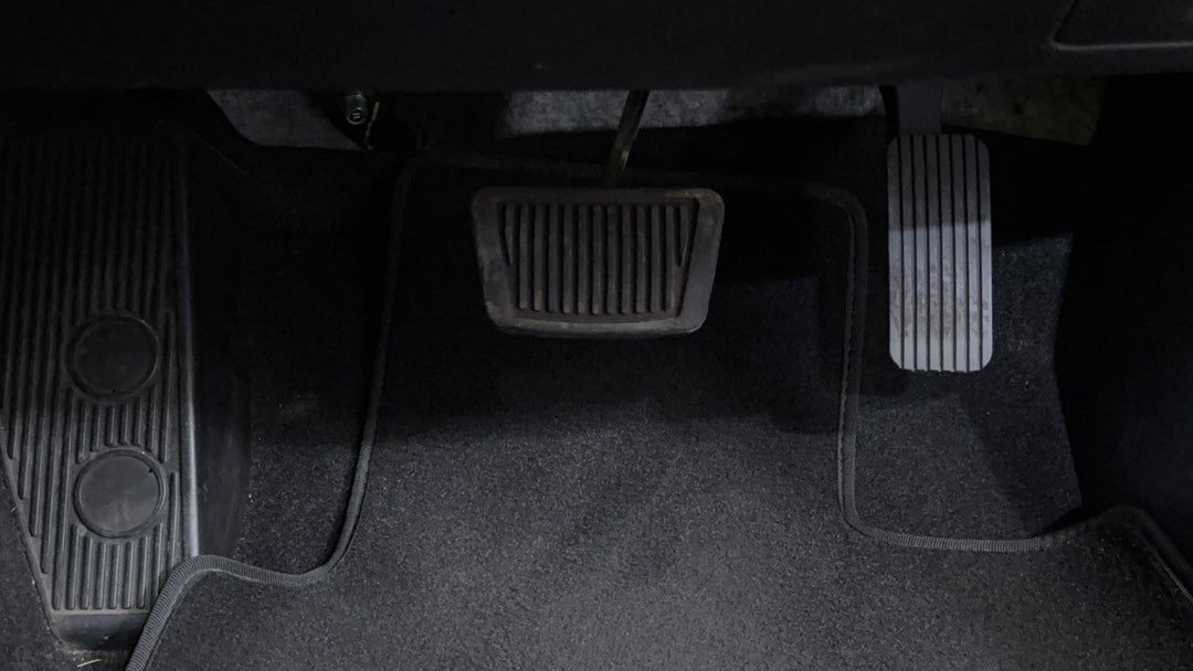 2019 Kia Seltos Sport (FWD), Automatic, 57804 km, Pedals and Footmat