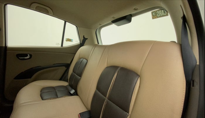 2011 Hyundai i10 MAGNA 1.1, Petrol, Manual, 51,440 km, Right Side Rear Door Cabin