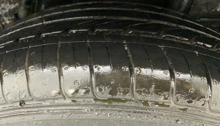 2022 Hyundai VENUE S+ 1.2, Petrol, Manual, 13,575 km, Left Rear Tyre Tread