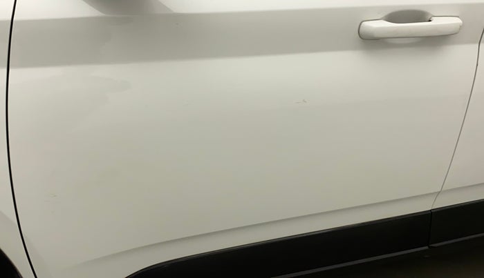 2022 Hyundai VENUE S+ 1.2, Petrol, Manual, 13,575 km, Front passenger door - Minor scratches