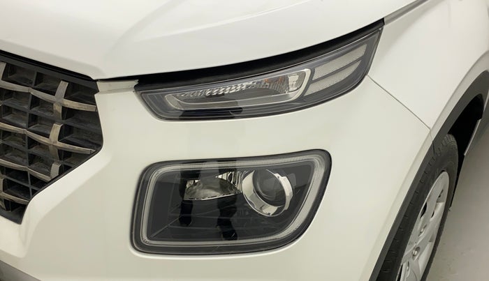 2022 Hyundai VENUE S+ 1.2, Petrol, Manual, 13,575 km, Left headlight - Minor scratches