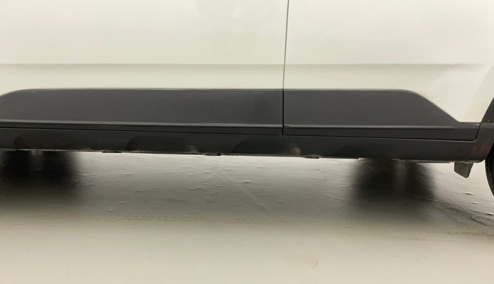 2022 Hyundai VENUE S+ 1.2, Petrol, Manual, 13,575 km, Left running board - Minor scratches