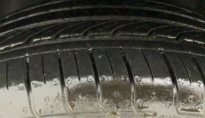 2022 Hyundai VENUE S+ 1.2, Petrol, Manual, 13,575 km, Left Front Tyre Tread