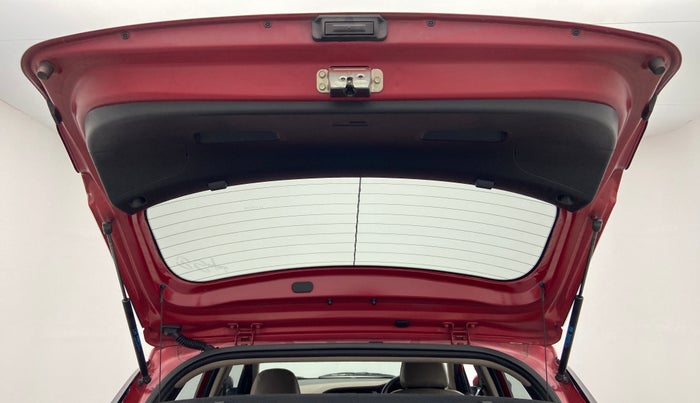 2015 Hyundai Elite i20 SPORTZ (O) 1.2, Petrol, Manual, 64,768 km, Boot Door Open