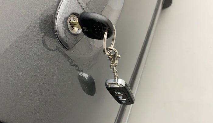 2010 Hyundai i10 SPORTZ 1.2 AT, Petrol, Automatic, 29,818 km, Lock system - Central lock not working