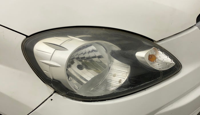 2015 Honda Amaze 1.2L I-VTEC VX, CNG, Manual, 64,541 km, Right headlight - Faded