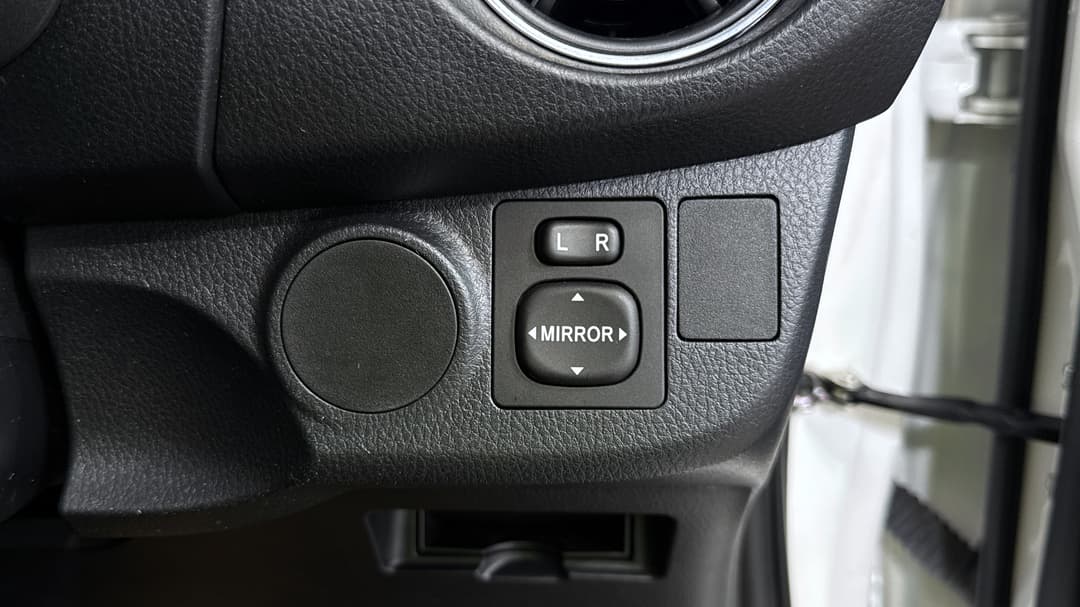 2019 Toyota Yaris Ascent, Automatic, 47280 km, Utility Switches/Buttons