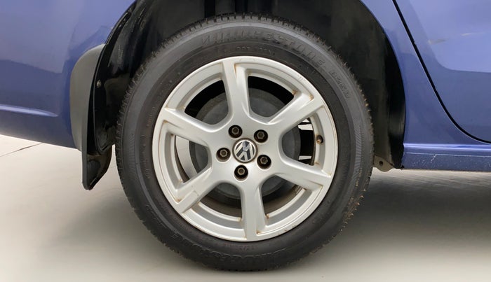 2014 Volkswagen Vento HIGHLINE DIESEL 1.6, Diesel, Manual, 71,309 km, Right Rear Wheel
