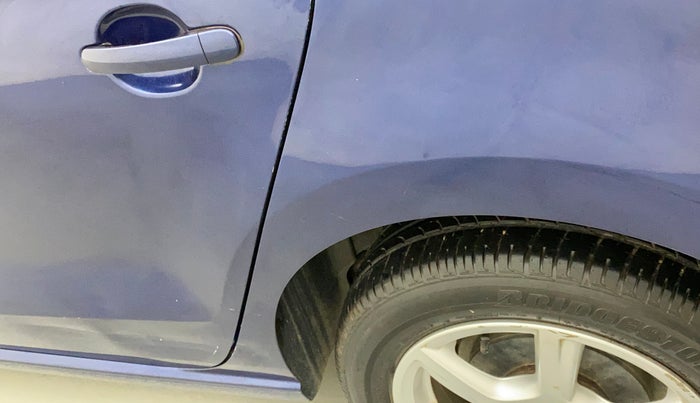 2014 Volkswagen Vento HIGHLINE DIESEL 1.6, Diesel, Manual, 71,309 km, Left quarter panel - Slightly dented