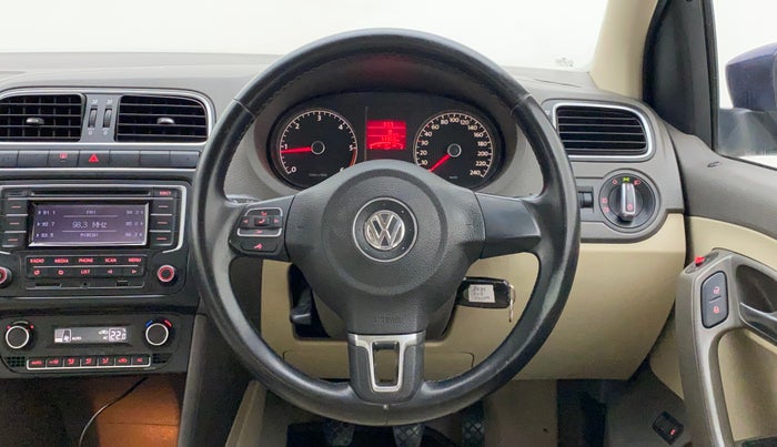 2014 Volkswagen Vento HIGHLINE DIESEL 1.6, Diesel, Manual, 71,309 km, Steering Wheel Close Up