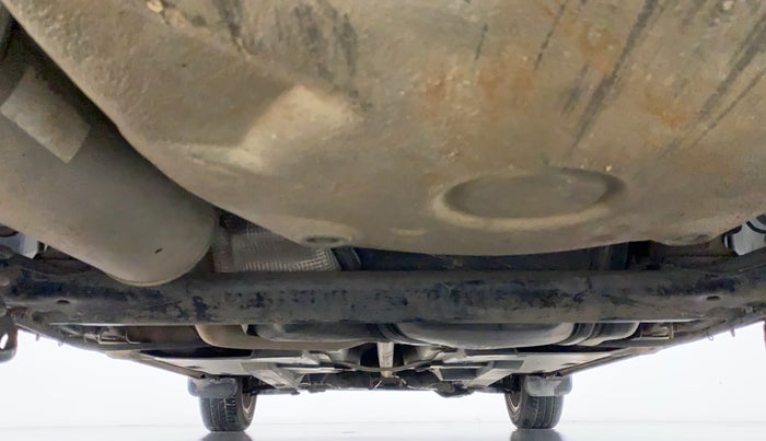 2014 Volkswagen Vento HIGHLINE DIESEL 1.6, Diesel, Manual, 71,309 km, Rear Underbody