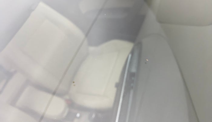 2014 Volkswagen Vento HIGHLINE DIESEL 1.6, Diesel, Manual, 71,309 km, Front windshield - Minor spot on windshield