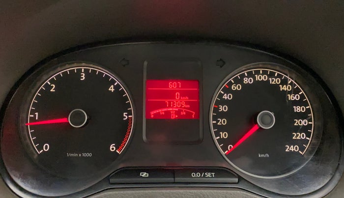 2014 Volkswagen Vento HIGHLINE DIESEL 1.6, Diesel, Manual, 71,309 km, Odometer Image