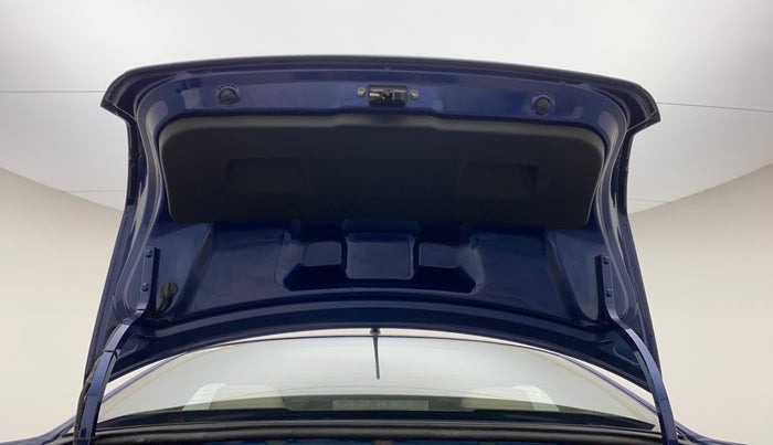 2014 Volkswagen Vento HIGHLINE DIESEL 1.6, Diesel, Manual, 71,309 km, Boot Door Open